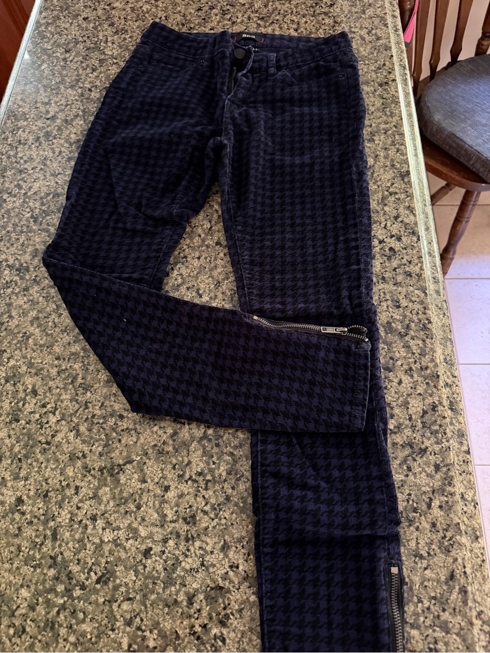 BDG Women's Navy Corduroy Houndstooth Zip-Hem Pants